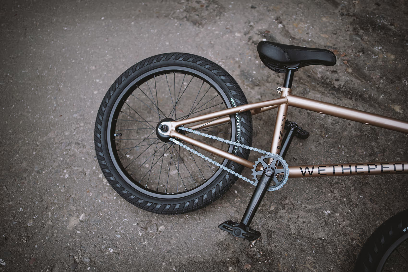 Wethepeople Crysis Complete Bike Metallic Champagne