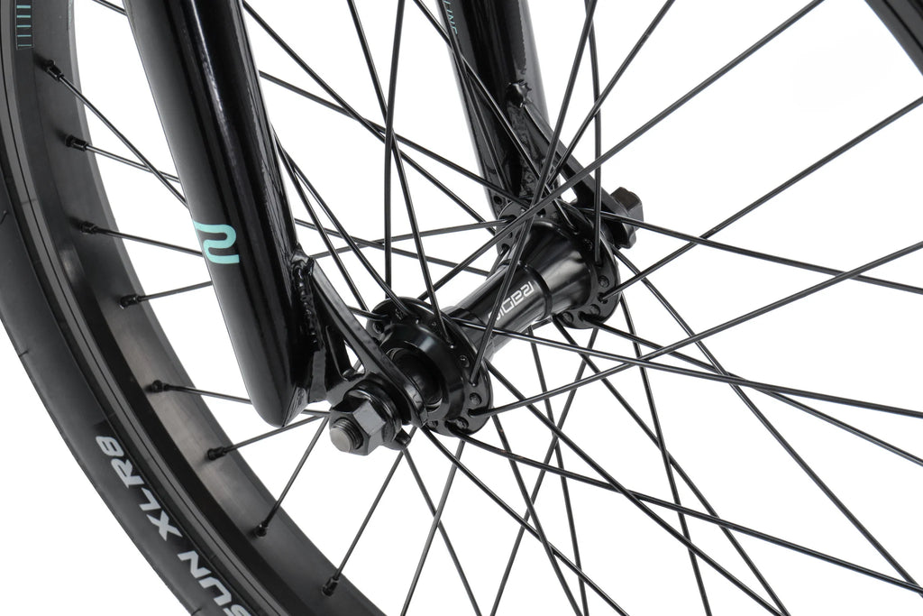 Cobalt Pro Complete Bike by Radio Bikes