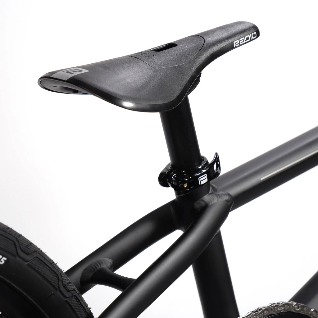 Quartz Pro Complete Bike by Radio Bikes