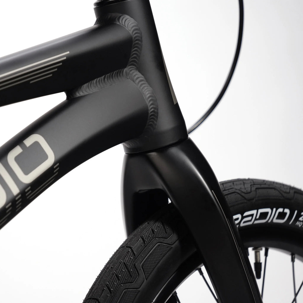 Quartz Pro Complete Bike by Radio Bikes