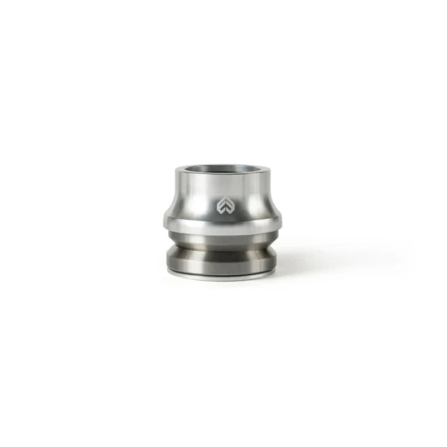 Éclat Wave 22 Integrated Headset, assembled view, featuring a high polished silver/metal finish with the subtle Éclat logo on the top cap